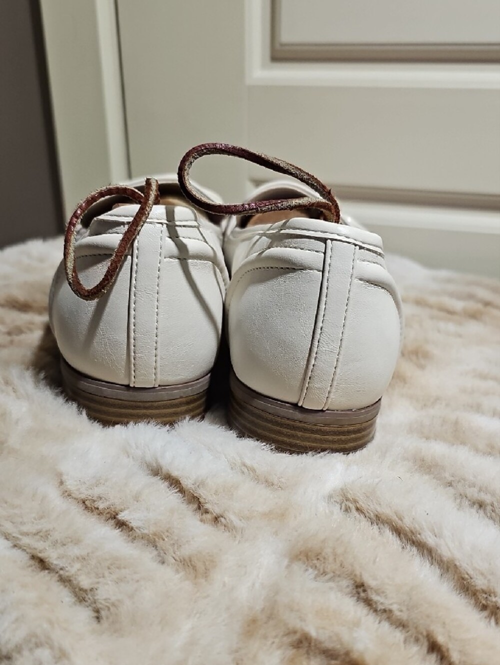Anne Klein Women's White Chain-Link Loafers Size 10M - Picture 5 of 9